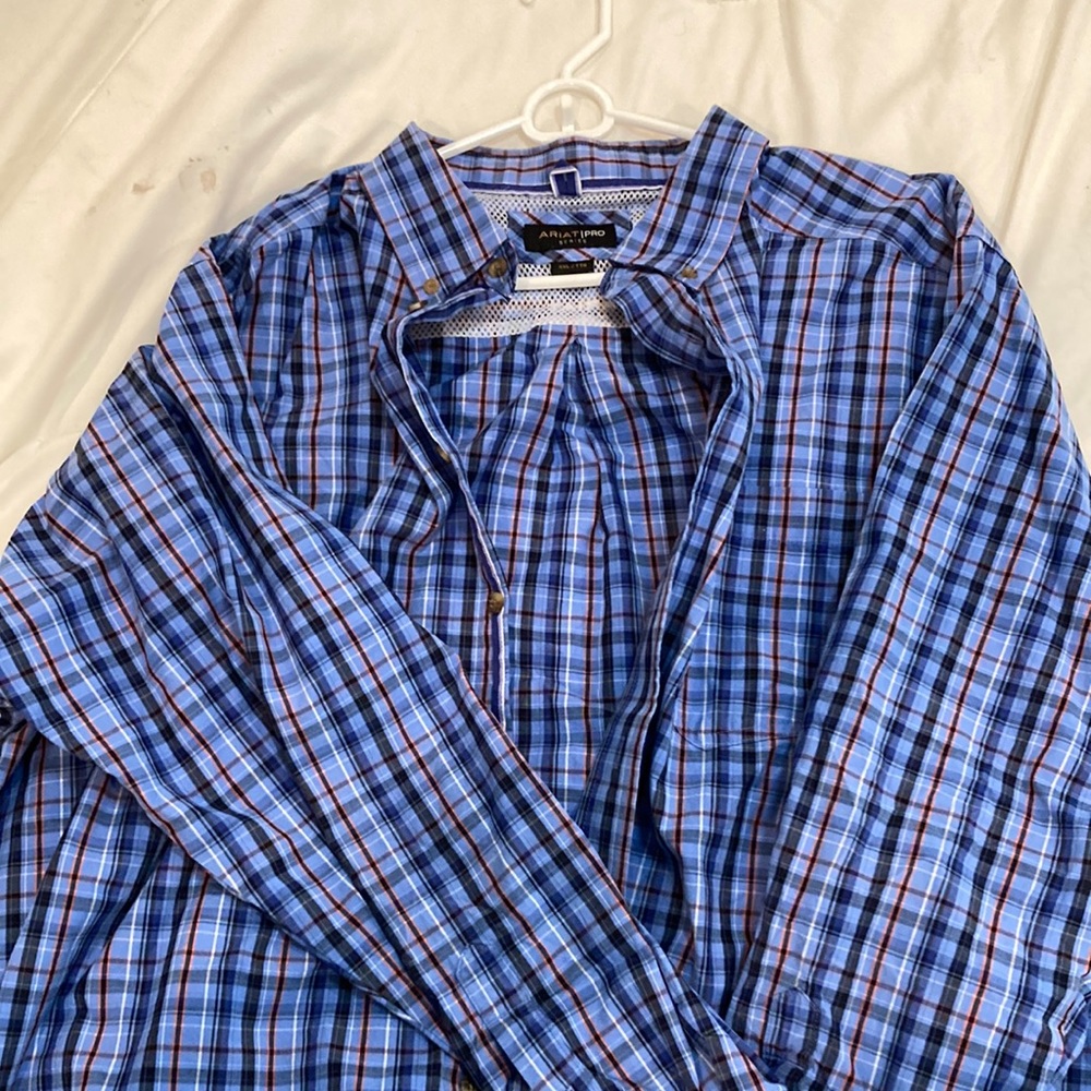 Ariat XXL Shirt